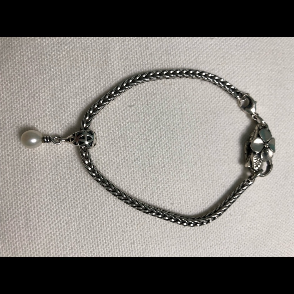 Trollbeads large flower bracelet and Pearl Pendant